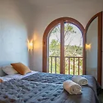 Hébergement de vacances Casa Roca Vista A Unique Built On A Rock With Breathtaking Views